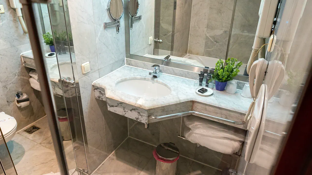 رحلة الباخرة نايل كويست